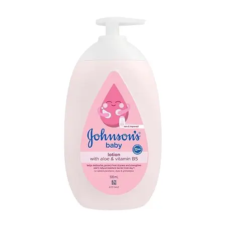 Johnson's Baby Lotion 500ml | With Aloe & Vitamin B5 | Helps Moisturise & Protect Baby's Skin from Dryness | Strengthens Skin's Natural Moisture Barrier | All Skin Types Including Sensitive Skin | No Added Parabens & Dyes | Hypoallergenic & PH Based Formu